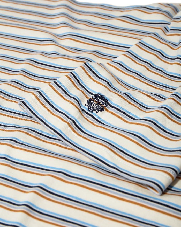 Modelshot / Ecru / Detail