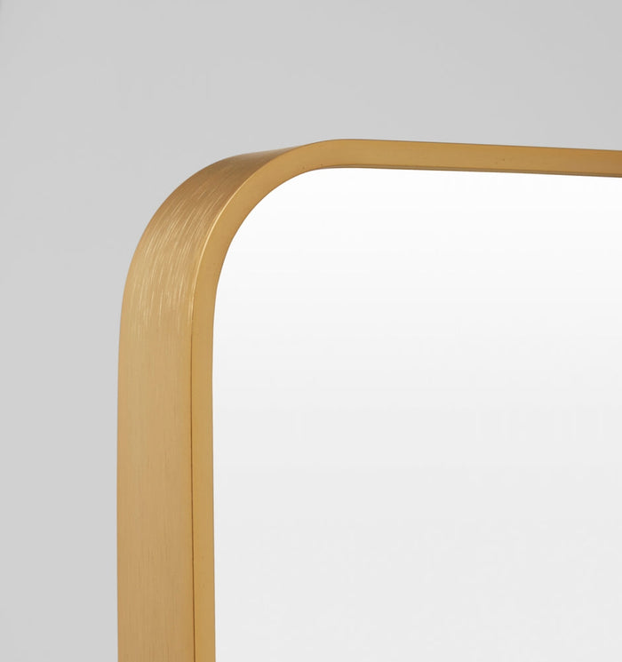 Simplicity Curve Standing | Brass