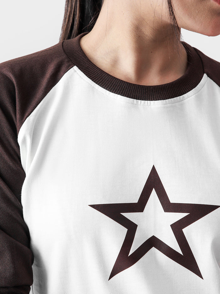 Y2K Star baby tee flat lay contrast raglan star graphic Pakistan – GROOVY