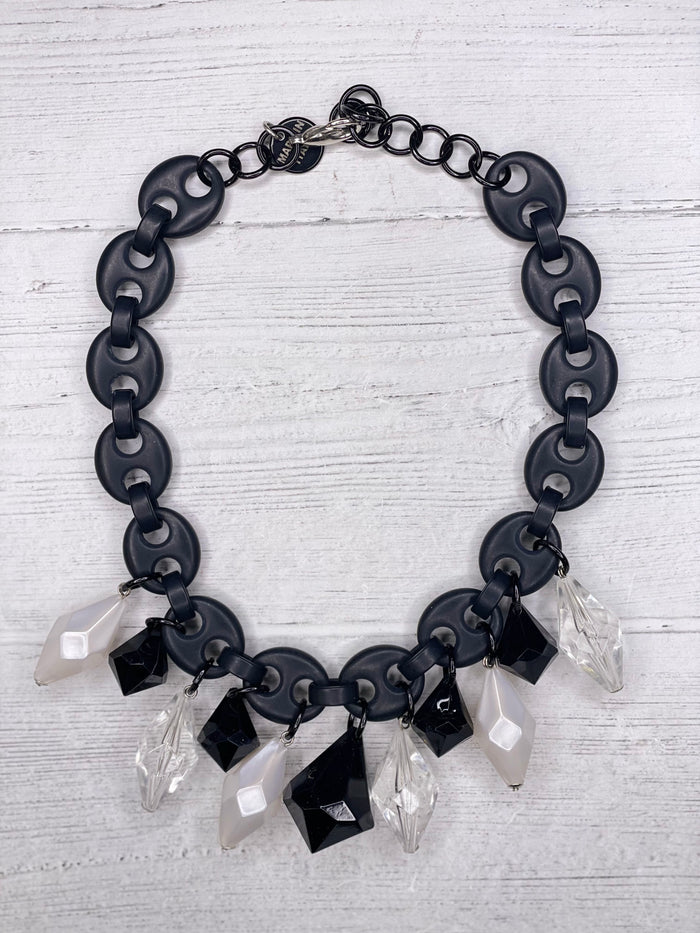 Alisha D Resin Chunky Statement Short Necklace