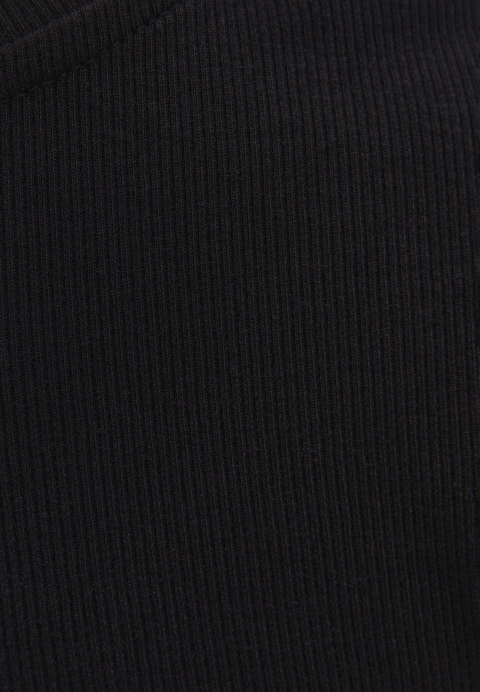 Boat Neck Sleeveless T-Shirt - BLACK