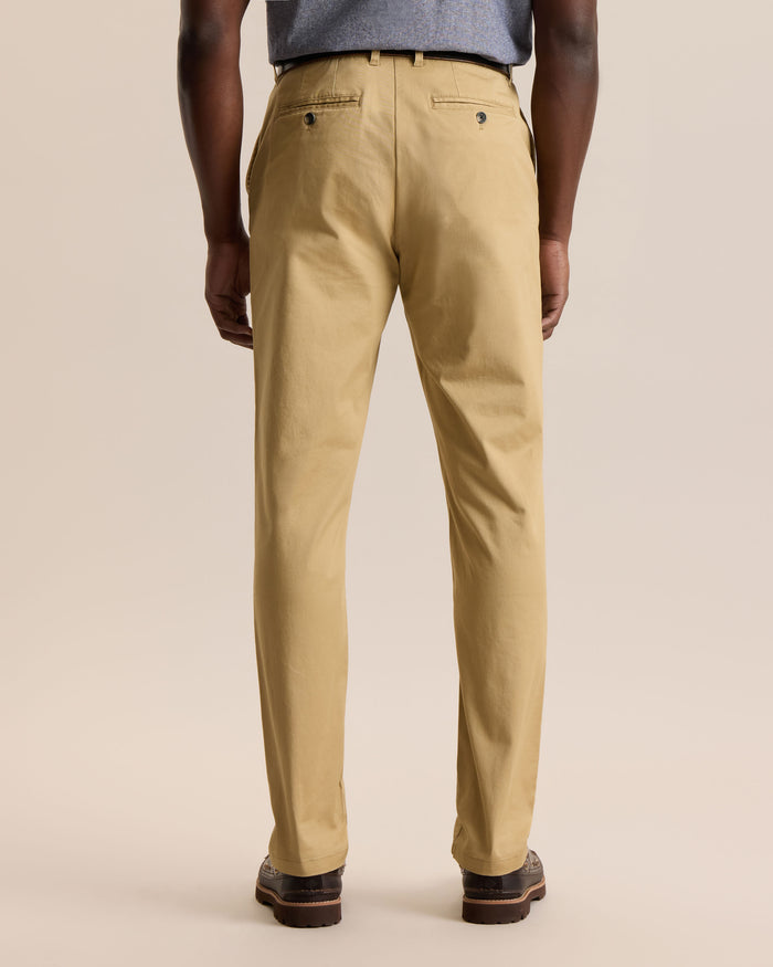 ESSENTIAL SLIM CHINO PANT