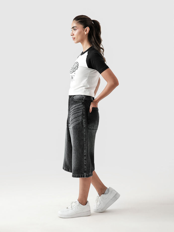 LA baby tee female model side angle crop top streetwear Pakistan – GROOVY