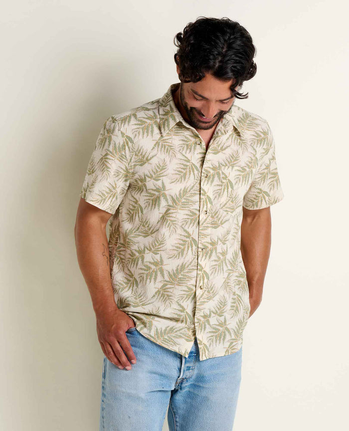 msg:Beau is 6'0" and is wearing a size medium.