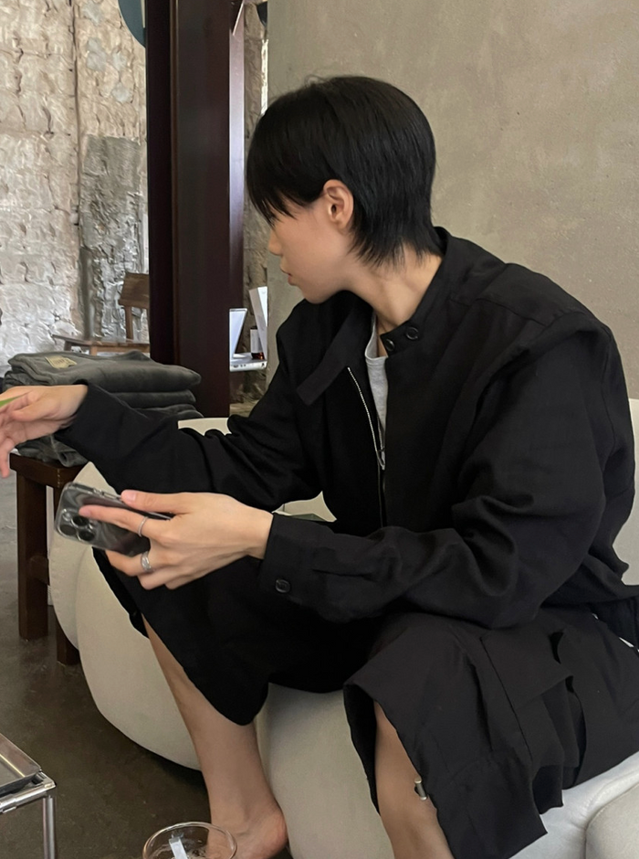 Minimal Stand Collar Zip Jacket