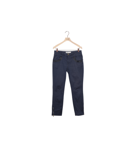 Packshot / Navy / ReLoved