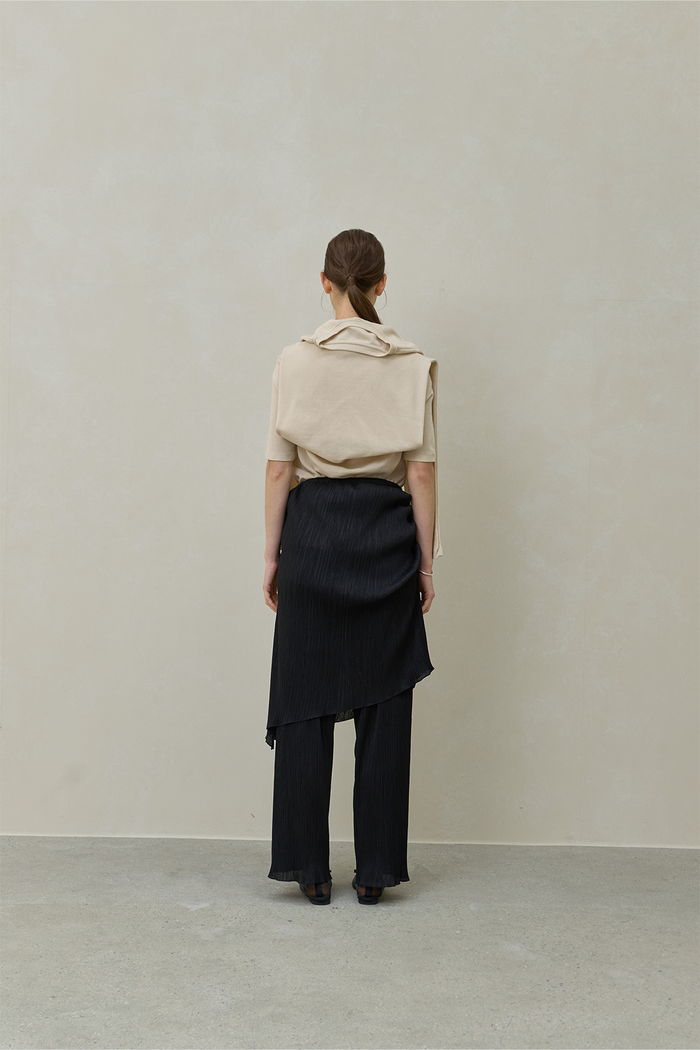 REODER) AVANT LAYERING TOP