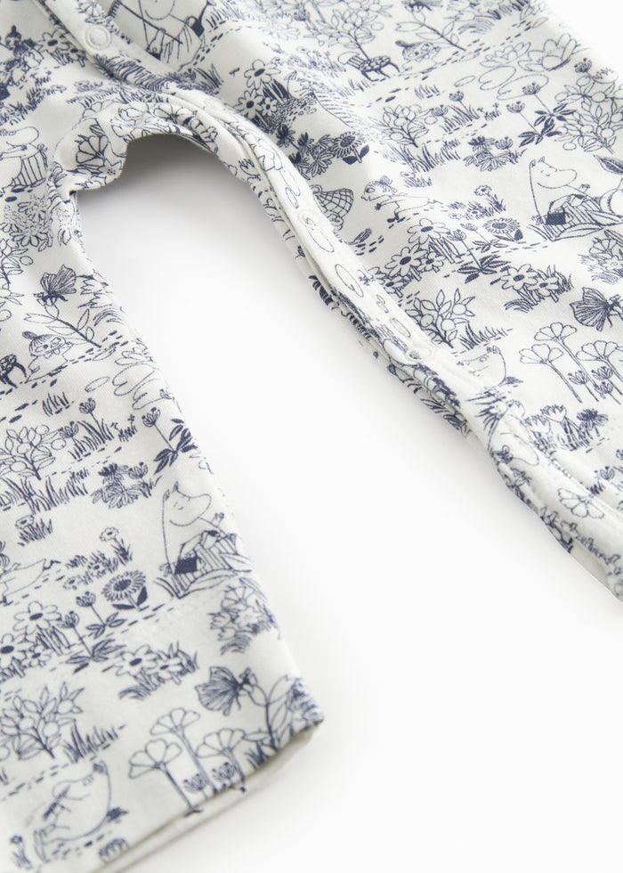 Baby clothing with a sweet Moomin print