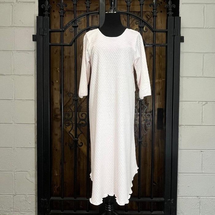 Simple Pleasures ¾ Sleeve ¾ Length Dot Gown