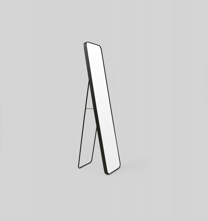 Simplicity Curve Standing | Black